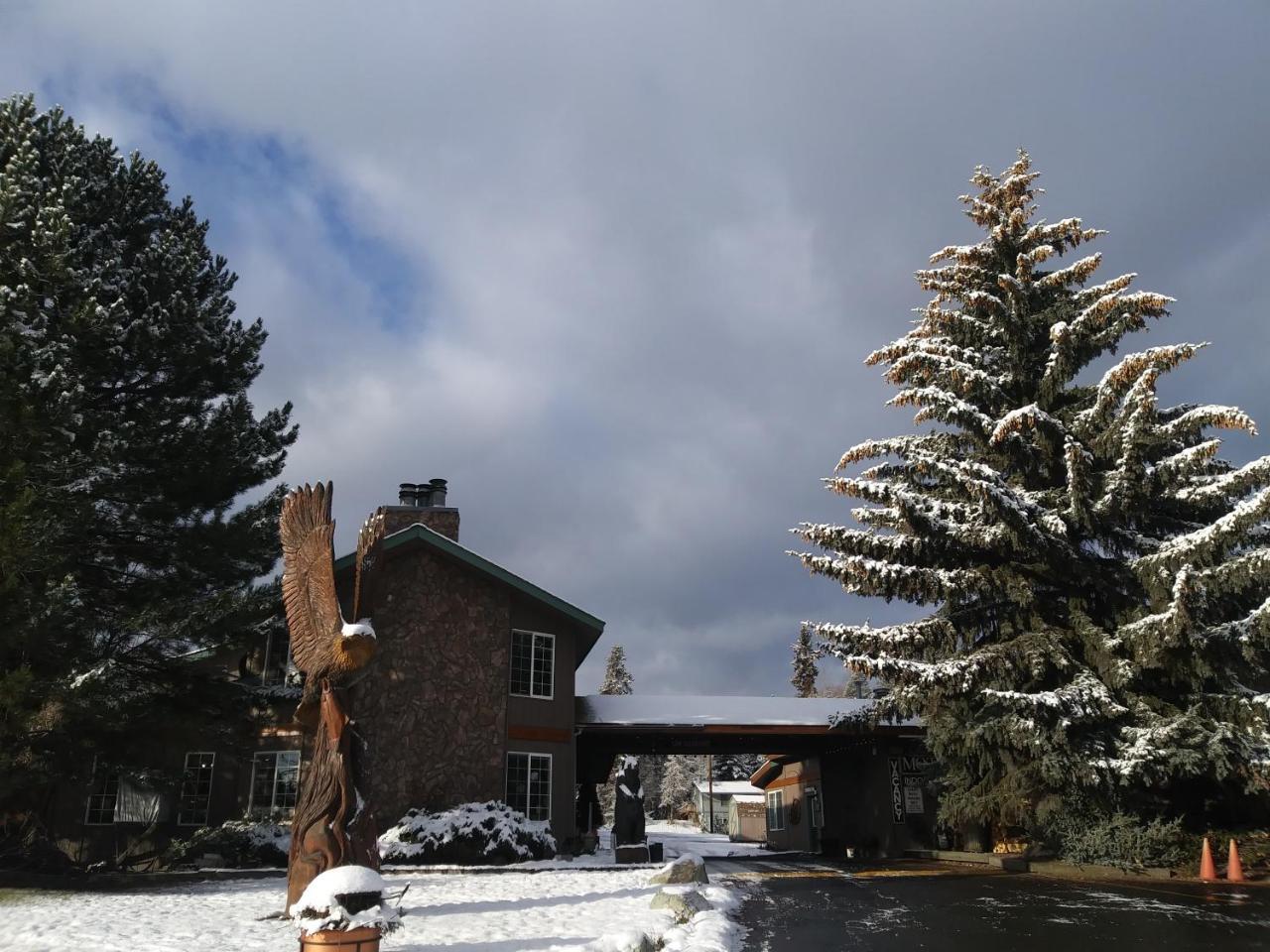 Chalet Inn Whitefish Exterior photo